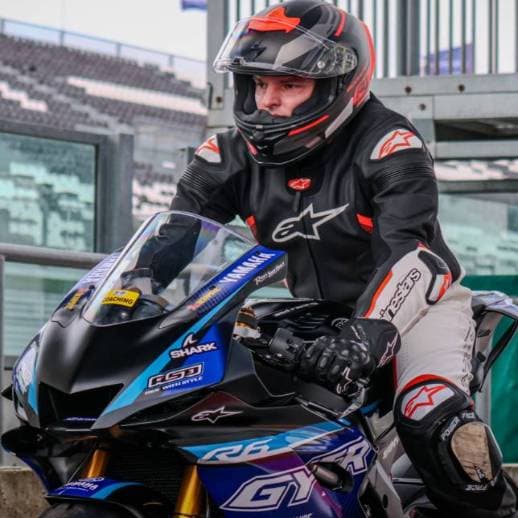 R6 GYTR